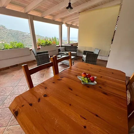 Eden Rock Sea View Holiday home